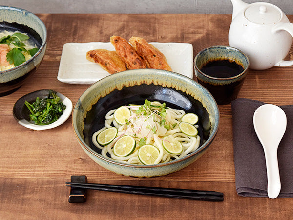 Tenmoku Shironagashi 54.1 oz Multi-Purpose Ramen Noodle Bowls with Chopsticks and Soup Spoons Set of 2