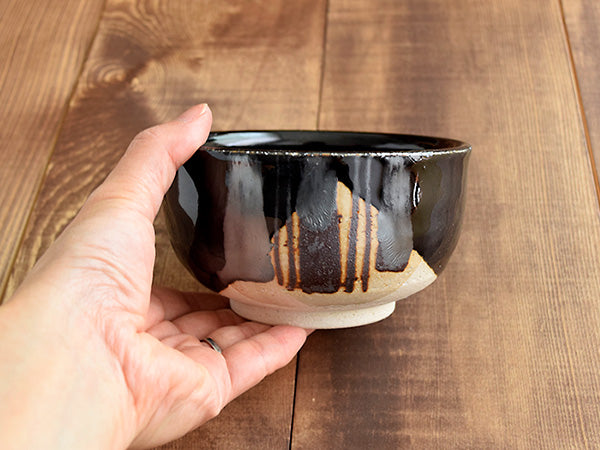 Authentic 17.5 oz Pottery Matcha Tea Cup Tenmoku Black with Grass Design Handmade Comes in a Box