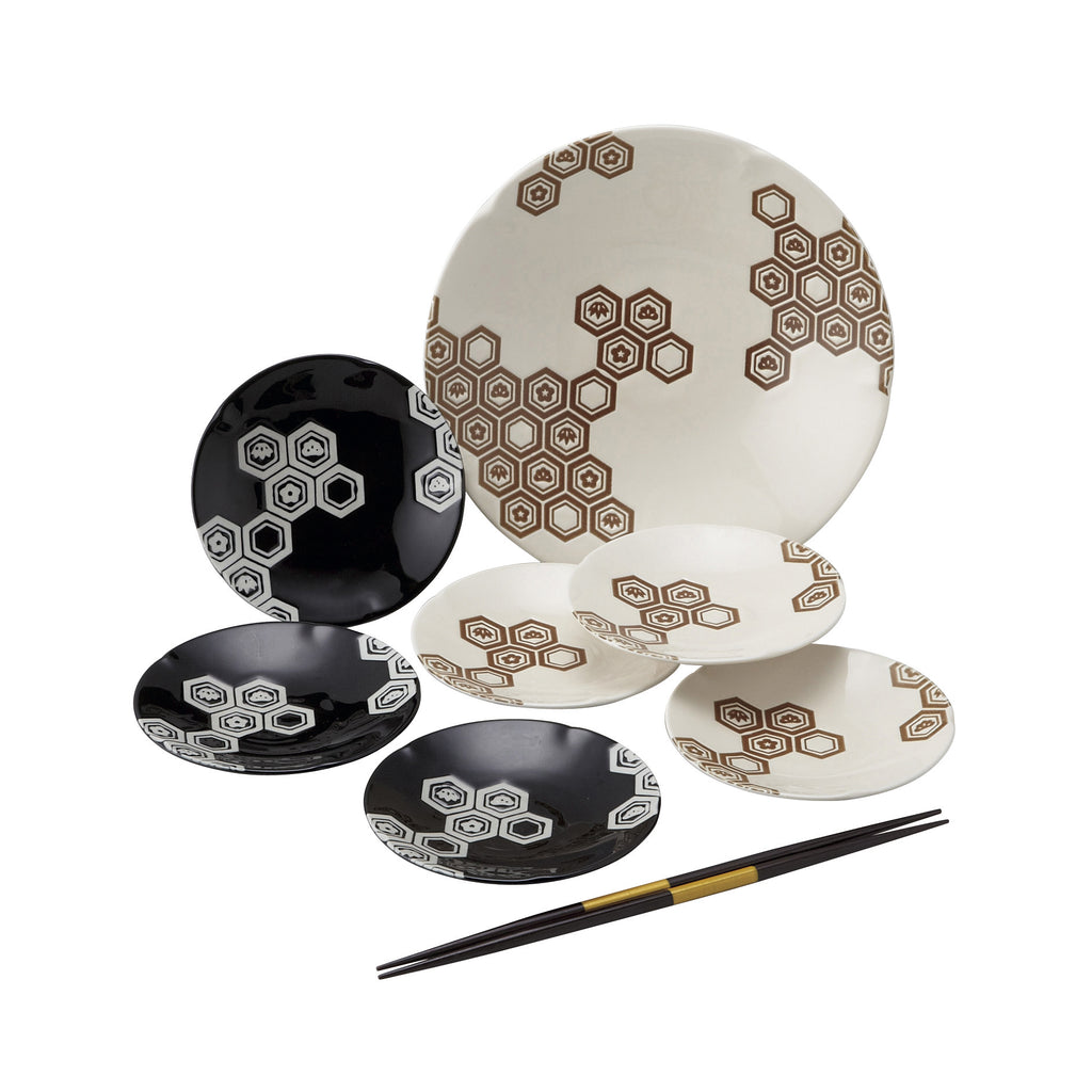 KOMON 7-Piece Black and White Dinnerware Set with Chopsticks - Hexagonal Pattern