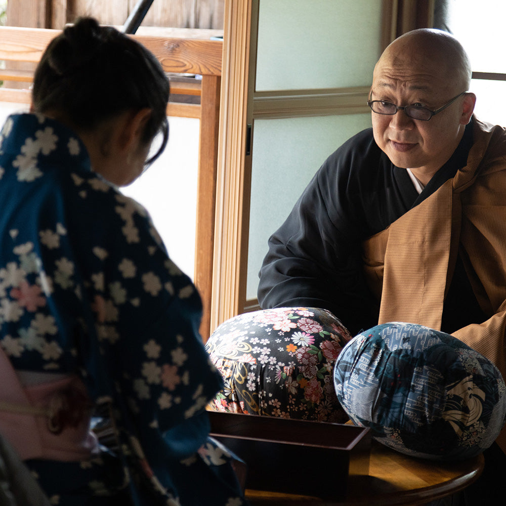UNJOZA 10.2" Zafu Handmade Meditation Cushion Made by Japanese Zen Priests with Amulet