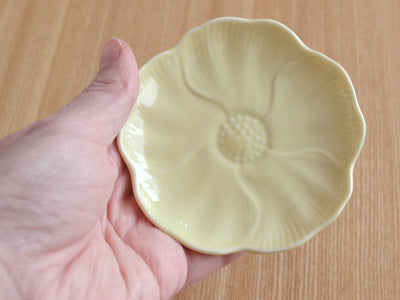Pastel Yellow Flower Plates Set of 4 - Small