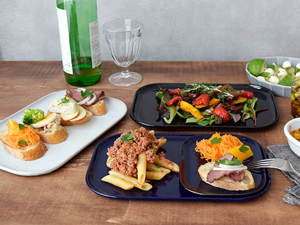 Estmarc 10.6" Square Trays/Plates Set of 2 - Black