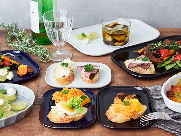 Estmarc 6.4" Small Square Plates/Trays Set of 2 - Black