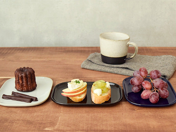 Estmarc 6.4" Small Square Plates/Trays Set of 2 - Black