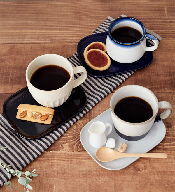 Estmarc 6.4" Small Square Plates/Trays Set of 2 - Black