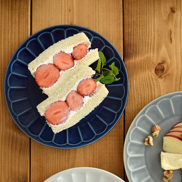 Shinogi 7.3" Flower Plates Set of 4 - Navy Blue