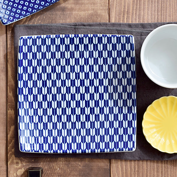 Yabane 6.2" Blue and White Square Plates Set of 2 - Arrow Feathers