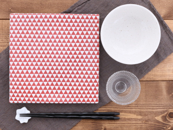 Yama 7.8" Red and White Square Plates Set of 2 - Mountain