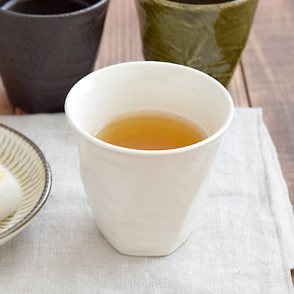 Twisted Japanese Teacups Yunomi Set of 4 - White