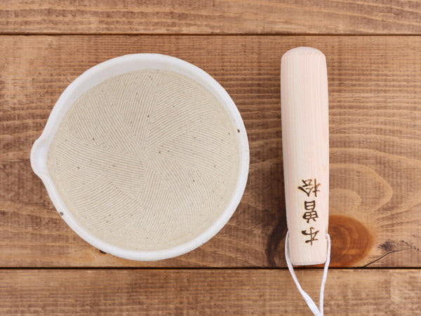 Handmade Mortar & Pestle Set (Suribachi & Surikogi) with Spout - White