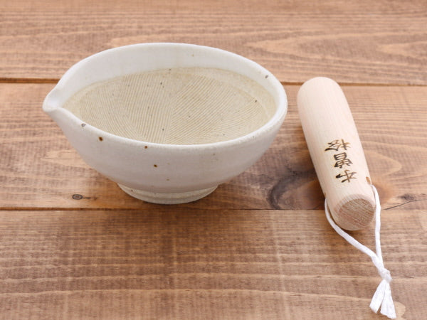 Handmade Mortar & Pestle Set (Suribachi & Surikogi) with Spout - White