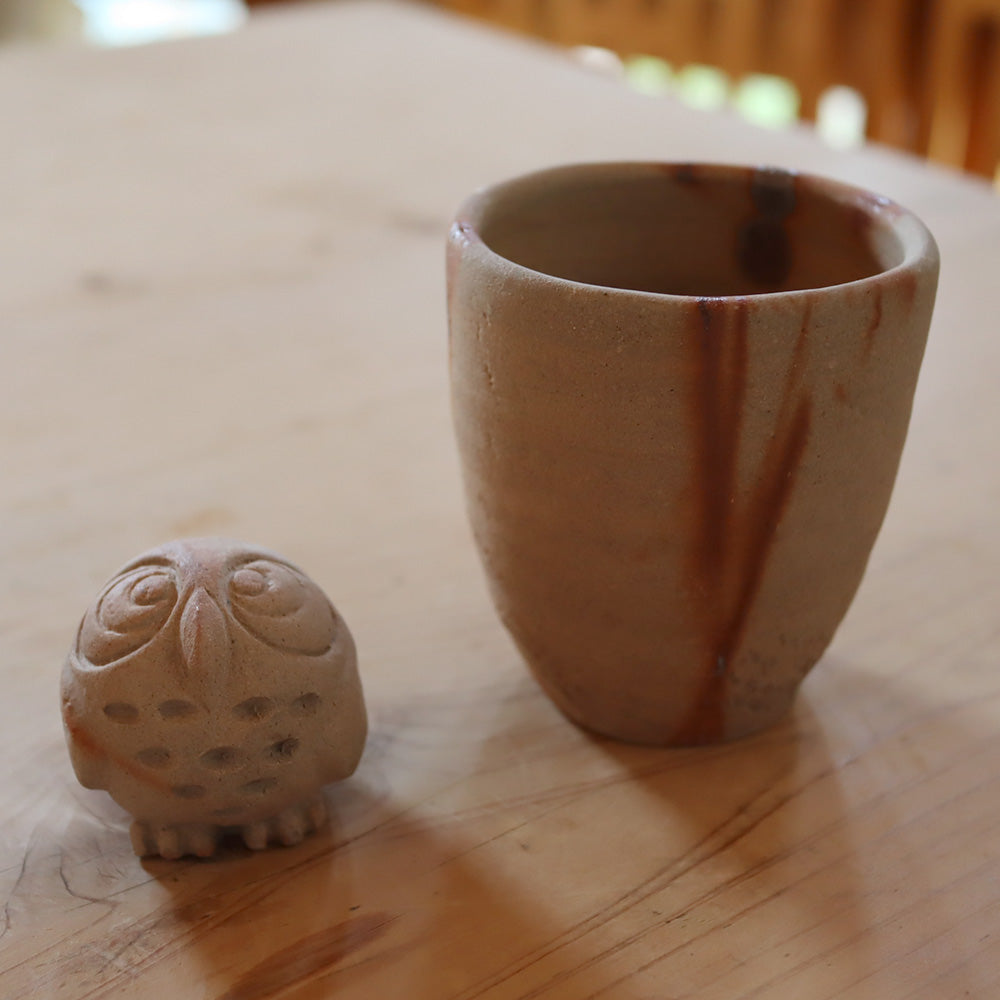 Ogawa Kiln 10.1 oz Yunomi Japanese Teacup and Fukuro Owl Figure Jumon Pottery - Large