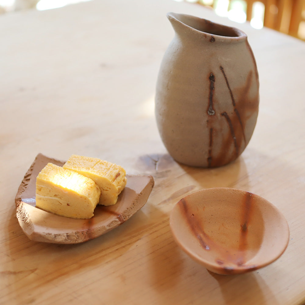 Ogawa Kiln 18.6 oz Tokkuri Sake Bottle with Spout, 2.7 oz Sakezuki Sake Cup, 4.3" Mamazara Triangular Plate, Set of 3, Jumon Pottery