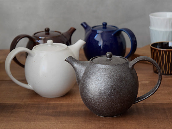 Round Ceramic Teapot (520 cc, 17.6 oz) - White Bizen