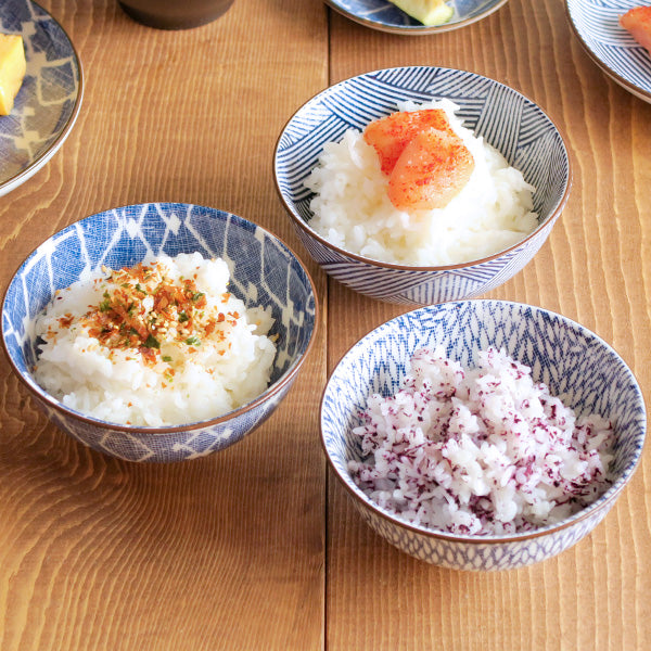 Nijimi Sometsuke Blue Rice Bowls with Chopsticks Set of 2 - Mujina Kiku