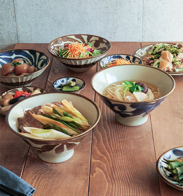 Ryukyukarakusa Trapezoidal Donburi Bowls with Chopsticks and Soup Spoons Set of 2 - Blue