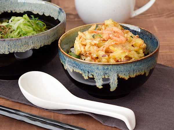 Tenmoku Shironagashi 5.2" Small Donburi Bowls with Blue Chopsticks Set of 2