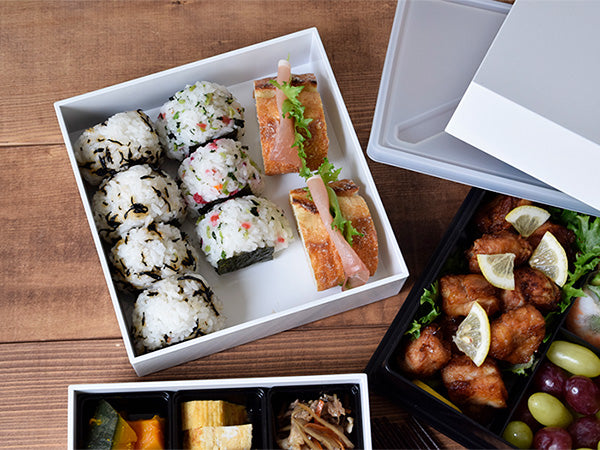 3-Tiered White Square Jubako Box with 4 Sets of Chopsticks