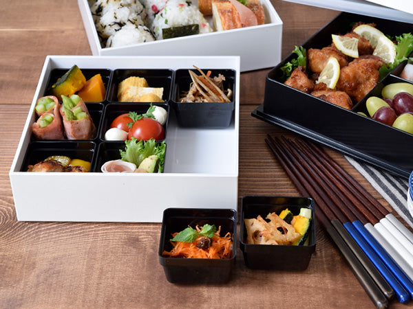 3-Tiered White Square Jubako Box with 4 Sets of Chopsticks